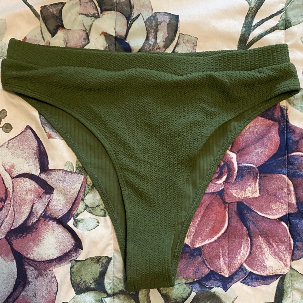 Brand new, ribbed high waist bikini bottom